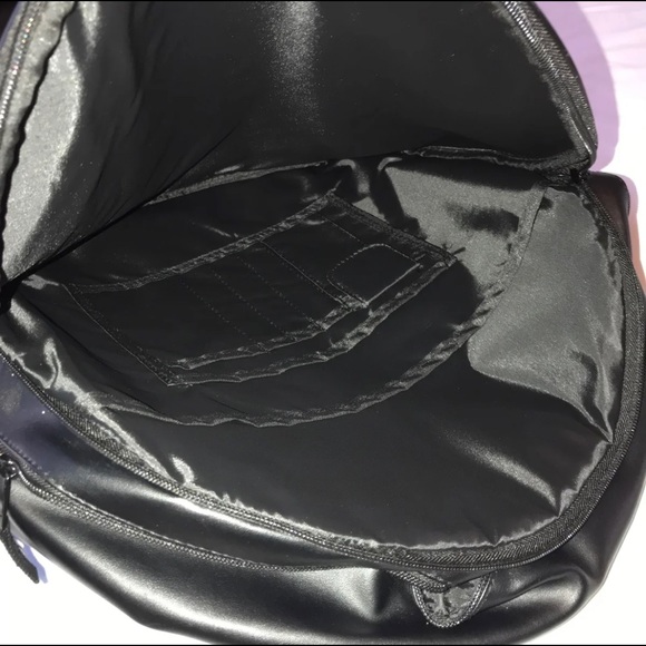 Rick and Morty Round Portal Backpack - Picture 5 of 9